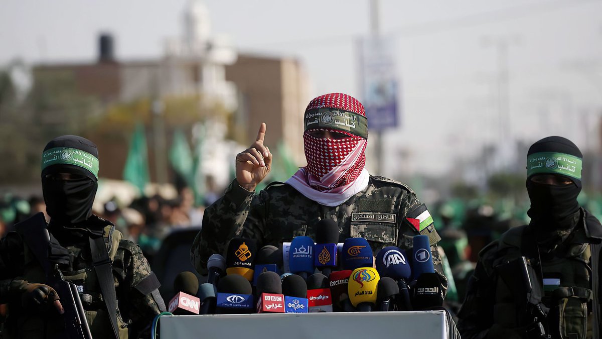 dailyummah's tweet photo. 🇵🇸 #Hamas Siyasi Büro Üyesi Mahmud Merdavi:

"Direnişin aldığı istihbarata göre, #İsrail zaten bir operasyon hazırlığı içerisindeydi. Önce direniş liderlerine suikastler düzenlenecek, ardından #Gazze ve farklı bölgelere operasyonlar yapılacaktı. Buna karşılık bu operasyon başlatıldı.

Amacımız, #Filistin halkının özgürce yaşamasını sağlamak. İsrail, halkımızı yok sayıyor. Saldırı ve ihlallere bir yanıt vermemiz gerekiyordu.

İran ve Cezayir açık bir şekilde yanımızda. Türkiye’nin ve Katar’ın tutumunu da olumlu görüyoruz. Tavrınızı insanlığımıza, dinimize, ve kardeşliğimize göre göstermekten hiç sakınmayın."