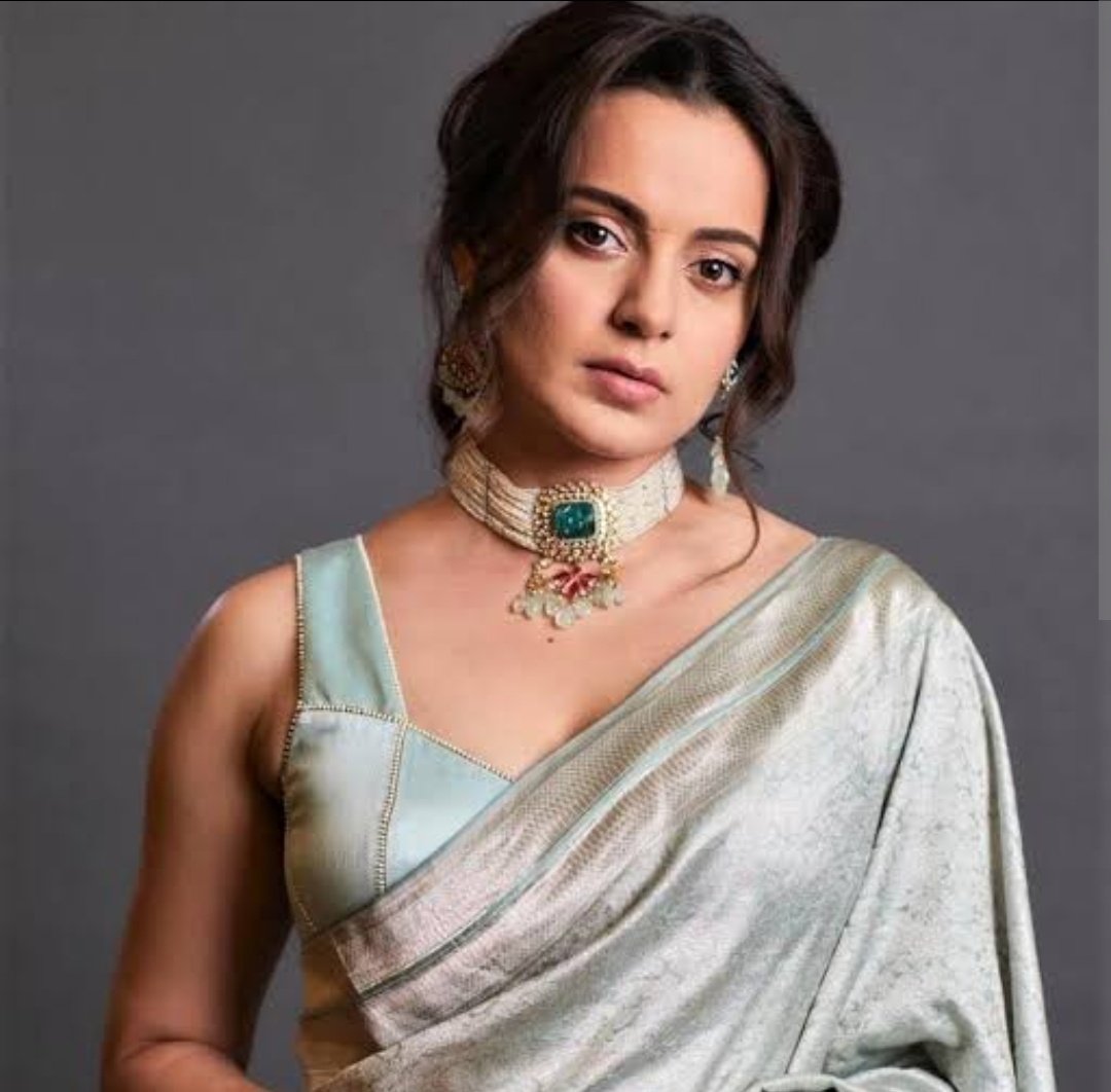 TusharINC's tweet photo. [HYPOCRISY EXPOSED]

She is Kangana Ranaut, Bollywood actress &amp; BJP supporter.

Kanagana has said that Indian Cricketers are hugging &amp; shaking hands with Pakístan cricketers which is wrong because our soldiers are fighting against Pakístan on borders

Thread continue>>>>>>>>>>> https://t.co/ql7XnYht9b