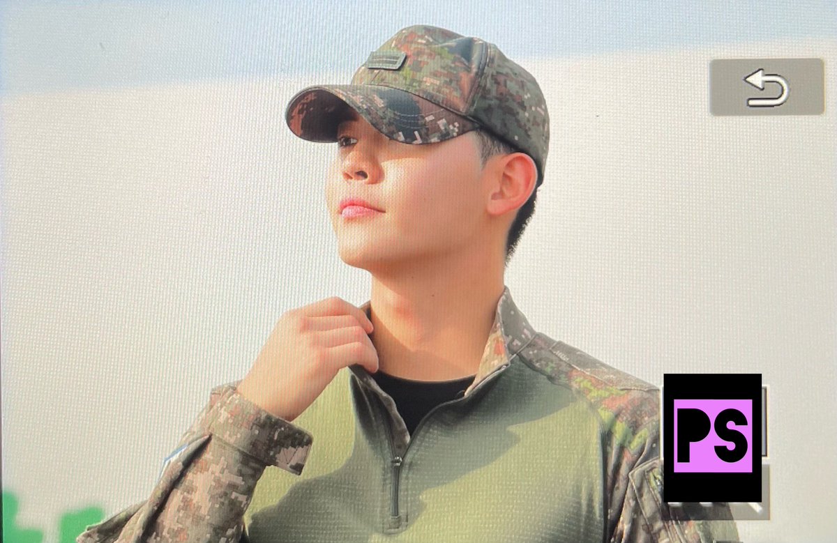 PureSweet6's tweet image. 231010 육군 특별공연팀 버스킹 pre🦁

힘들고 행복한 5일 동안 고생많았어
전역 때까지 기다릴게☺️

#UP10TION #업텐션 #Kuhn #쿤 #노수일li