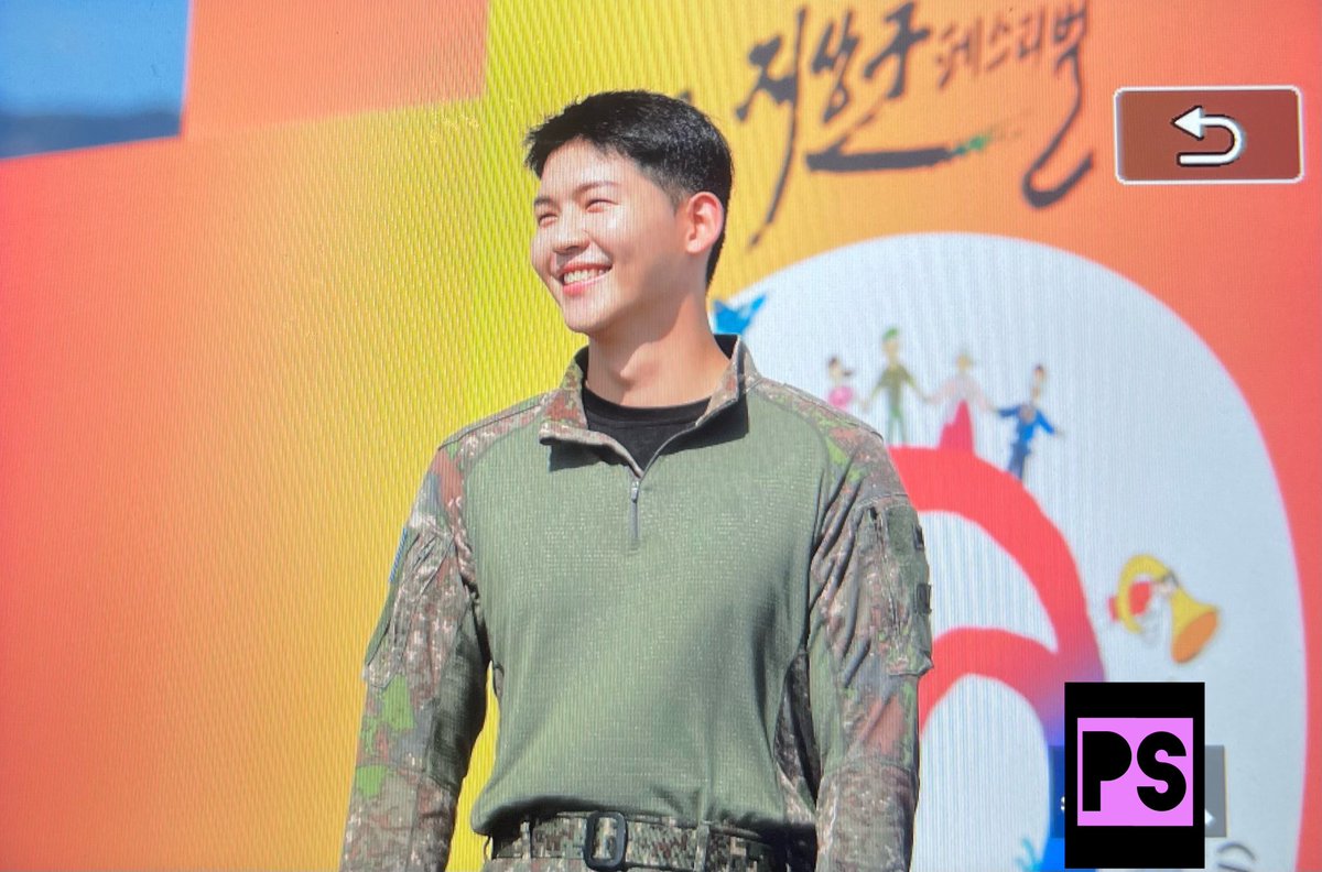 PureSweet6's tweet image. 231010 육군 특별공연팀 버스킹 pre🦁

힘들고 행복한 5일 동안 고생많았어
전역 때까지 기다릴게☺️

#UP10TION #업텐션 #Kuhn #쿤 #노수일li