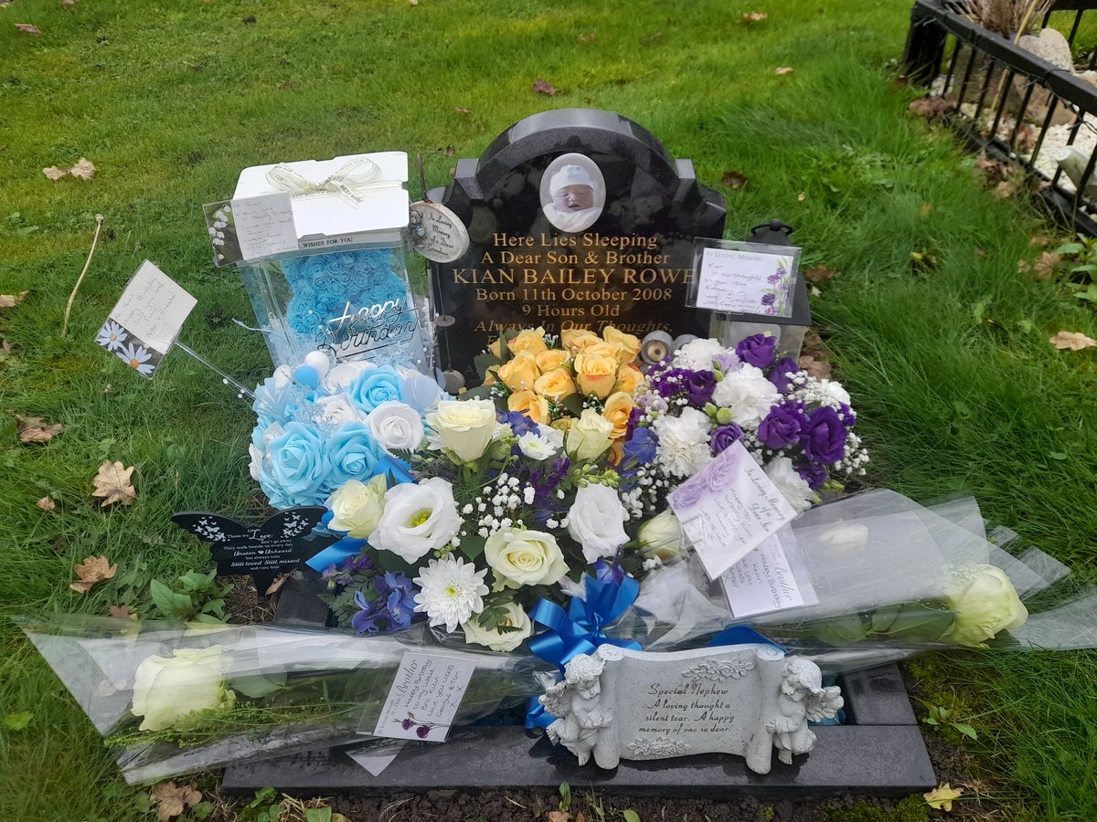 Ian Rowe tweet media