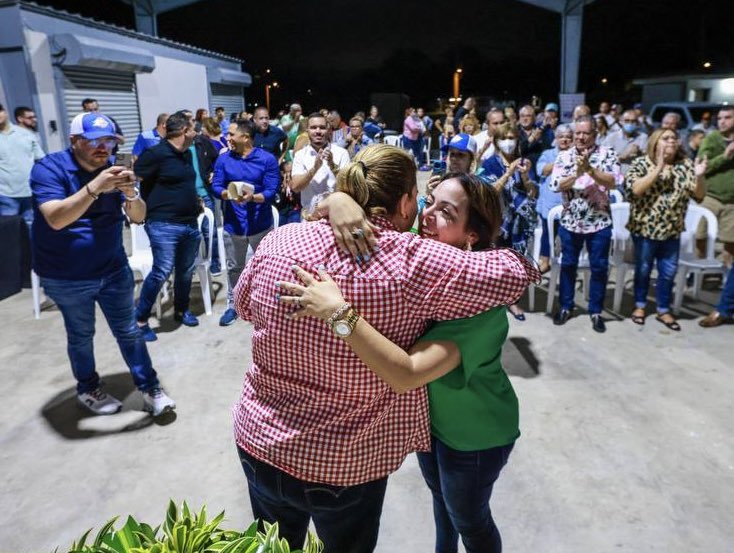 Un gran abrazo y los mejores deseos en su cumpleaños a una mujer trabajadora, estadista, preparada y lista para ser la próxima alcaldesa #Coamo Merlyn Jacet Rivera. @merlynjacet