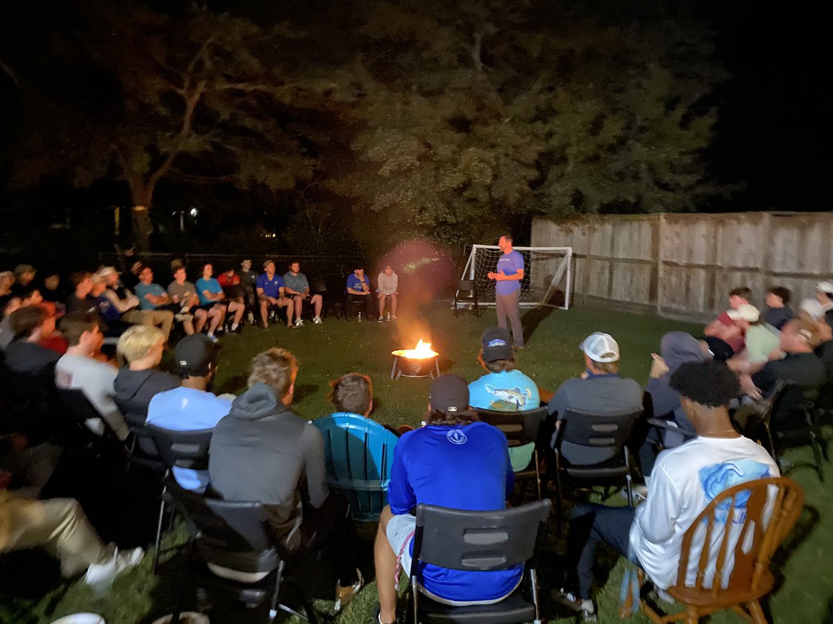 fvlax's tweet photo. The 2024 BDogs are back from break ready to finish out the Fall.
We continue to build from our past to shape our future-Team Dinner, mental health realities, team bonding, dealing w/ pressure+baggage
Developing good, strong, young men + leaders the world needs
#Uncommon #All24 🙏 https://t.co/3Vv8HUPK53