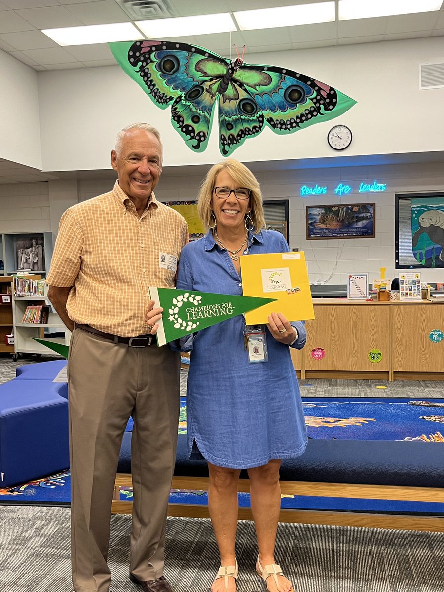 SchnellerMs's tweet photo. @bradmeltzer @TommieBarfield @Champs4Learning 
Grant for Ordinary People Change the World books funded!!🎉👍🏼 https://t.co/NTu8NjtwzS
