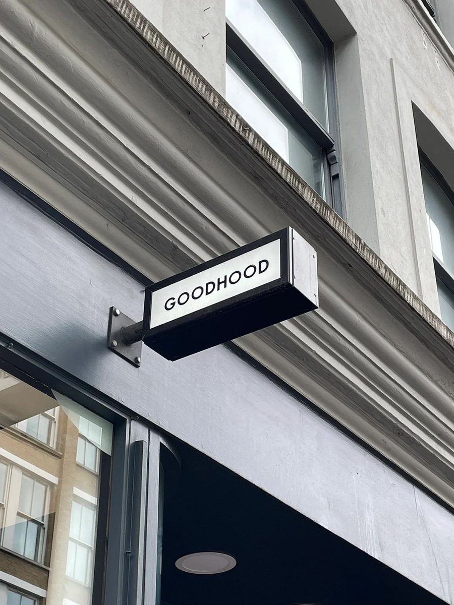 ger_berat's tweet photo. Today I came to GoodHood to buy skin care products. Dewy skin depends on daily care. https://t.co/mAom3xOjGC