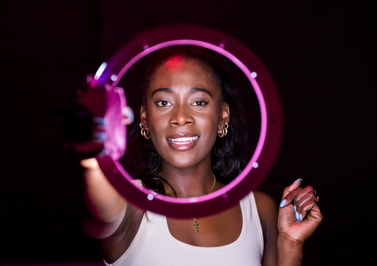 FuelTheatre's tweet photo. First look at #FLIP!, now open @alphabetti_theatre!
Don't miss @Leah_StLuce and @jadeodunjo in this exciting new satire by @racheal_ofori, directed by @emilyaboudetc!

Book now: https://t.co/CtPOuSHYvZ

Until 28 Oct @Alphabetti 
31 Oct - 4 Nov @summerhallery
7-25 Nov @sohotheatre https://t.co/549b2hzwPx