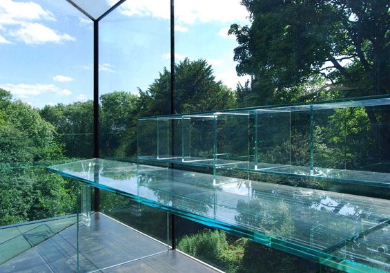 Would you live in this home in the middle of a cemetery? 

At least the neighbours would be quiet! This home is located in Highgate cemetery,  which has over 170,000 graves. 

But does building on graveyards directly correlate to paranormal activity? Find out in this weeks ep!