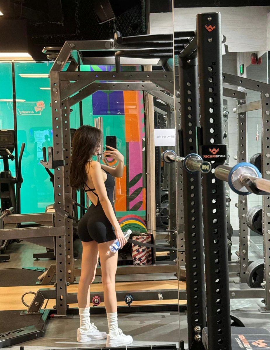Workout https://t.co/saNj0ejVgU