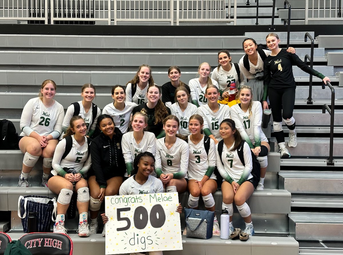 ICWestVBall's tweet photo. Congratulations Melaé!
⭐️⭐️500 DIGS⭐️⭐️ https://t.co/nDYgc7BQtx