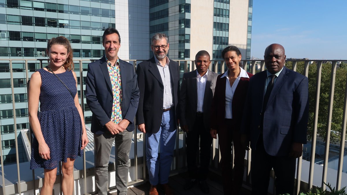 Sandrine Rocard, directrice générale de l'agence de l'eau @Seine_normandie accueillait Messieurs Affo Bôni Adjama, Yawo Sankardja du #Togo et Monsieur Philippe Mouton (@pSEau ) en vue d'une future collaboration dans le domaine de la gestion intégrée des ressources en eau.