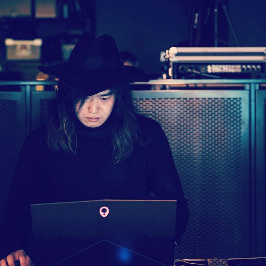 NEWVIEW_PROJECT's tweet image. 【開講式ハイライト②】ゼミ講師からのビデオレター

今年は谷口 暁彦氏(アーティスト/多摩美術大学情報デザイン学科准教授)・菅 俊一氏(コグニティブデザイナー/多摩美術大学統合デザイン学科准教授)・番匠カンナ氏(idiomorph主宰/株式会社ambr CXO)・Ken-ichi