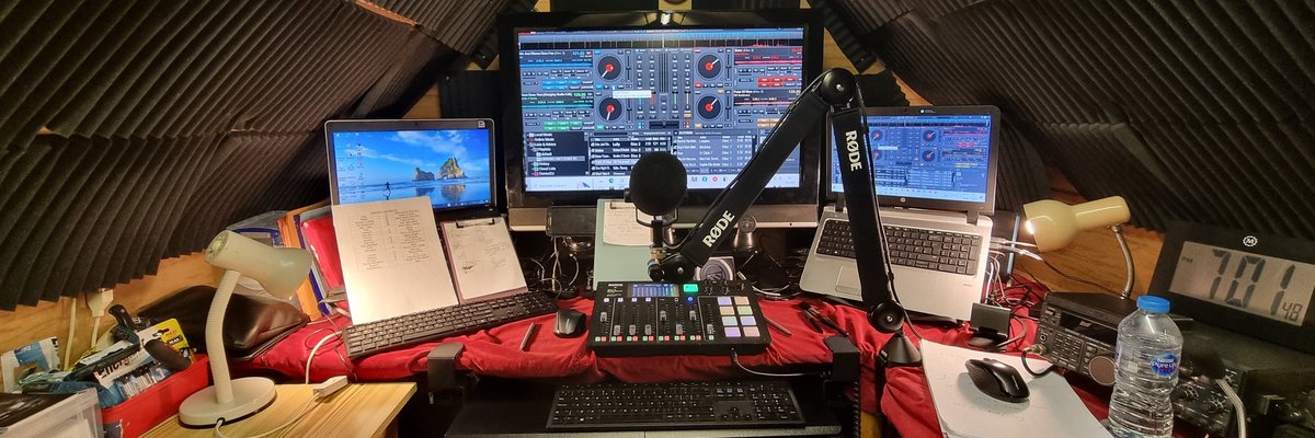 bobradio2's tweet photo. Busy day in my home studio @rodemics @MedwayRadio @woodshitradio @mjohnsonuk @ChorleyRadio @DbBentley @500Rita @MarkReverseFMUK https://t.co/UxwB0VRqIh
