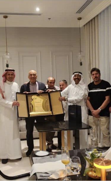 ahdaf_holding's tweet photo. حفل توديع المدير العام لشركة المخابز السعودية أ/  وليد علم الدين بمناسبة انتهاء فترة عمله بالشركة ، مع تم��ياتنا له بالتوفيق والنجاح
#أهداف_القابضة https://t.co/J0CZyBNGn7