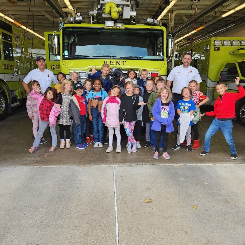 AbbeyJBolton's tweet photo. 2nd Grade enjoyed their trip to the #KentFire Station!
The students had lots of fun experiences with the Firefighters!
THANK YOU!
@CityOfKentOhio @KentSchools #DaveyDragons https://t.co/Vvx7XLVrHP