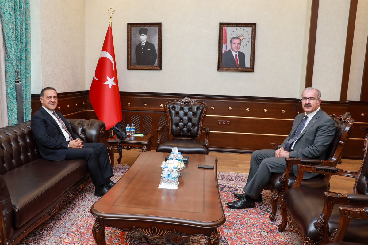 Valimiz Sayın <a href="/ahusta07/">Dr. Ahmet Hamdi USTA</a>, Elazığ Valisi Sayın Dr. Ömer Toraman'a iade-i ziyarette bulundu.