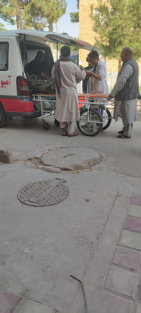 joia994's tweet photo. The earthquake in Herat left huge human and financial losses, while everyone is busy analyzing and dealing with the issue of war and other news.  People are in a bad situation and need urgent help.
#HeratEarthquake https://t.co/E7lQ8ToXe3
