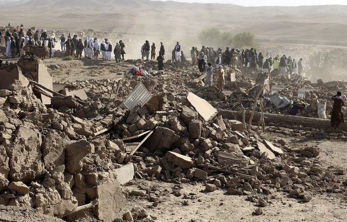 joia994's tweet photo. The earthquake in Herat left huge human and financial losses, while everyone is busy analyzing and dealing with the issue of war and other news.  People are in a bad situation and need urgent help.
#HeratEarthquake https://t.co/E7lQ8ToXe3