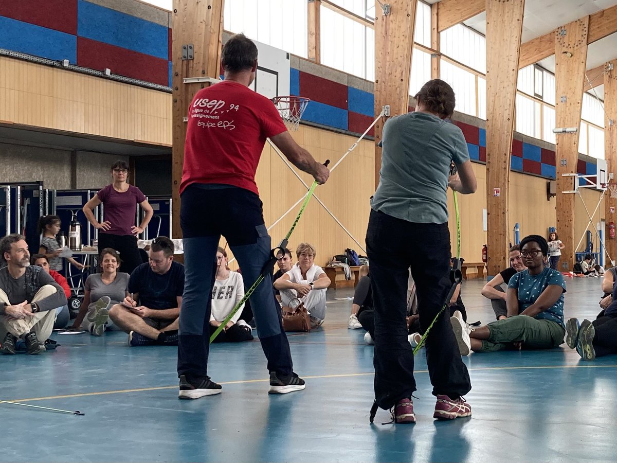 Plus 30 participant(e)s à la formation tir à l’arc soft archery. Beaucoup d’implication des enseignants du 94 pour la pratique de cette activité olympique !
<a href="/usepnationale/">USEP nationale</a> <a href="/AcCreteil/">Académie de Créteil</a> <a href="/elisabeth_lorin/">Elisabeth Lorin</a> <a href="/Paris2024/">Paris 2024</a>