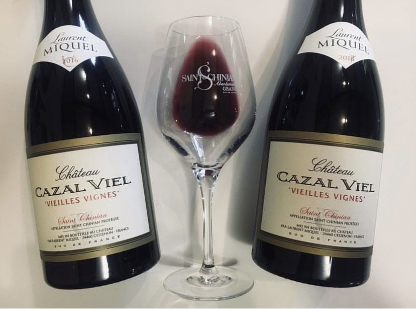 LaurentMiquel's tweet photo. Welcoming in autumn with the warm fruits and gentle spicy notes of Château Cazal Viel Vieilles Vignes

A traditional Grenache and Syrah blend with a small amount of Mourvèdre which adds structure. Aged in old oak barrels for 12 months 

#languedoc #stchinian https://t.co/1WA1ns2EtW