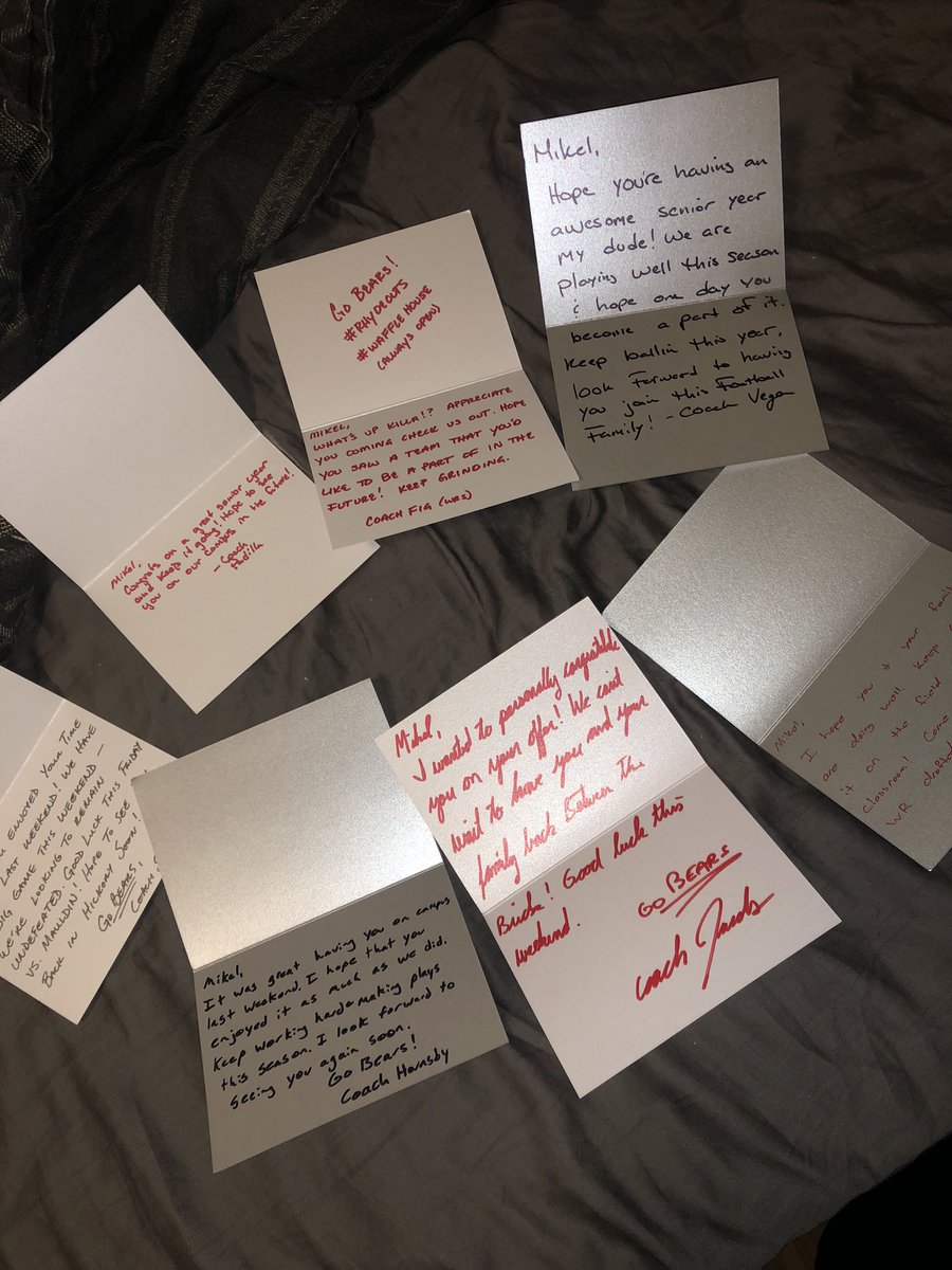 mikelmcclellan4's tweet photo. Thank you to the Lenoir Rhyne coaching staff for the hand written letters!🤞🏽 @CoachHornsby_LR @CoachFigaro_LR @coach_mjacobs @CoachWatson_48 https://t.co/EEeHoiNhJr