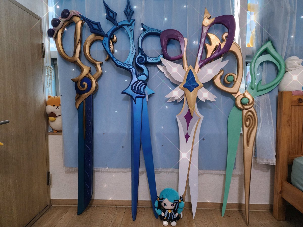 My Gwen scissors collection so far. Where do I store them? Yes xd

I'm probably going to get crystal rose Gwen next.