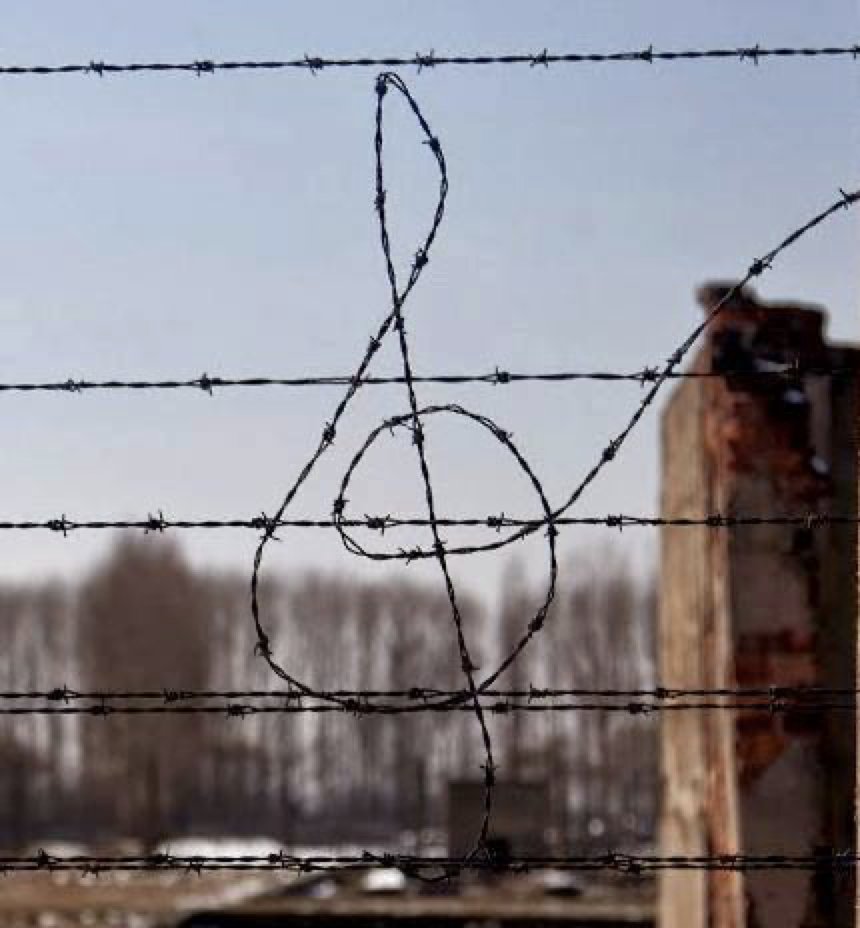 ANPIRomaPosti's tweet photo. Il #16ottobre 1944 partì da #Terezin,con destinazione #Auschwitz un convoglio con circa 1.500 persone.Tra loro vari artisti:i compositori #Haas, #Ullman, #Kráša,il pianista #Klein, il disegnatore #Fritta e i direttori d’orchestra #Ančerl e #Schächter. Nessuno di loro sopravvisse. https://t.co/tcfsc6JaOz
