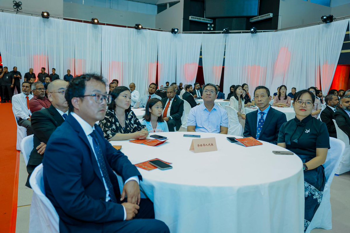 Dr. Hassan said the Maldives is proud to call China a friend. The Maldives and China share an enduring friendship that has been centuries long, and it is our commitment to ensure that this unwavering bond based on One-China Principle continue to grow stronger. (6/6)