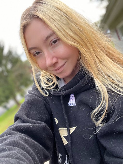 Say Hi if you see this 🥰 morning!! https://t.co/Za8yvNgiEJ<a href="/tag/happyfriday"class="tags"><span>#happyfriday</span></a>