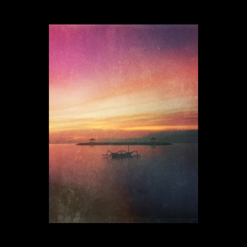 When the sun came up… I couldn’t tell where heaven stopped and the Earth began. ~ forest gump.

gm folks !