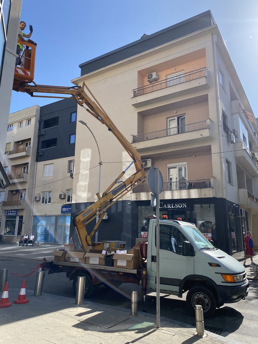 NLinBelgrade's tweet image. 🥁 Imamo divne vijesti: sa oslikavanjem murala Svetlane Kane Radević u Podgorici počinjemo u subotu, na uglu Njegoševe i Vučedolske ulice! 🎨✨ #IzuzetneŽeneCrneGore #FemaleRoleModels #mišojoskić