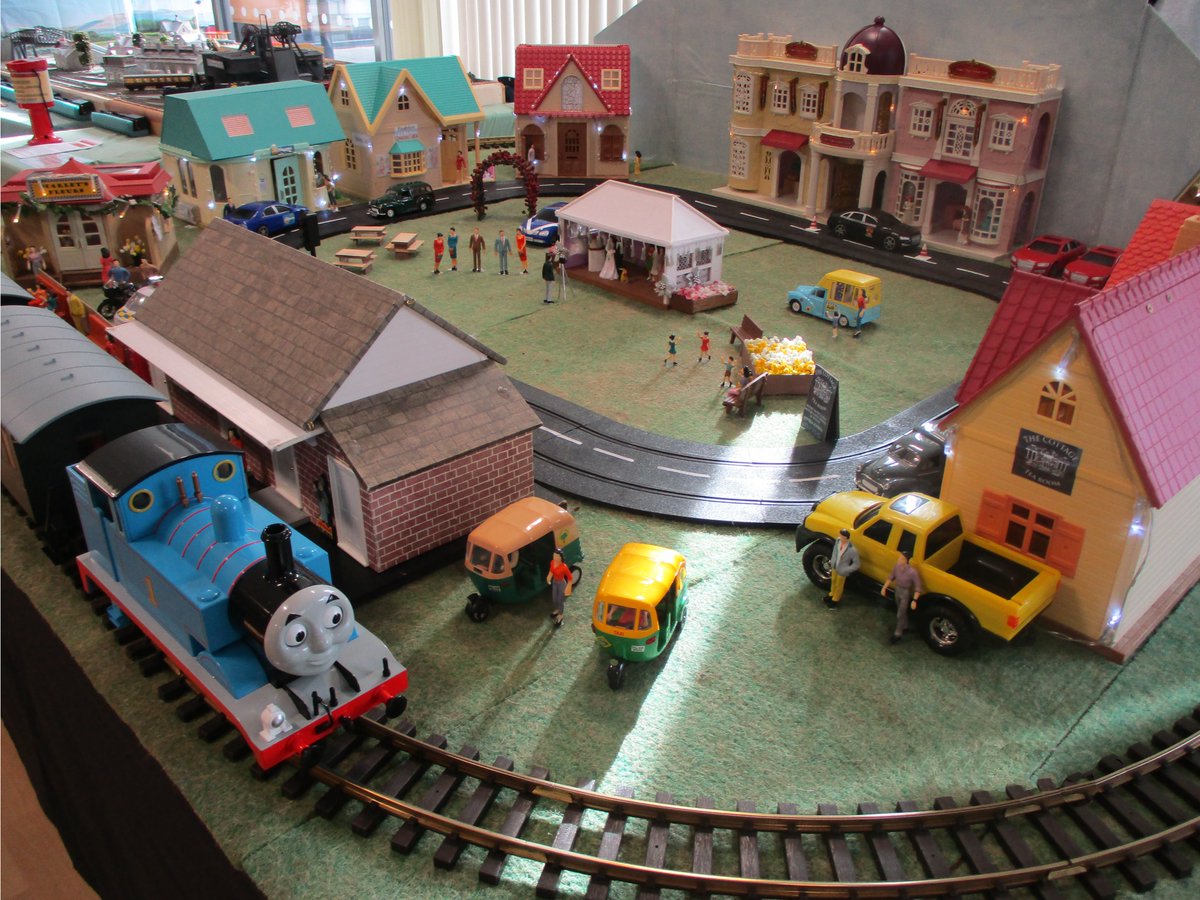 LancsLibraries's tweet image. We had a wonderful morning displaying The Big and Little Trains Show at #EcclestonLibrary 
A huge Thank You to Chorley and District Model Railway for their enthusiasm – the show was a huge hit!