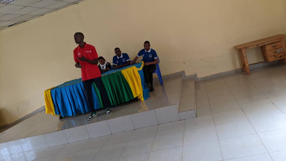 None intore za <a href="/GikondoS/">Gikondo Sector</a> zubatse akarima kigikoni murwego rwo kurwanya imirire mibi ndetse nigwingira nyuma yaho baganirijwe kubikorwa by'ubukorerabushake <a href="/RYVCP_Kicukiro/">Youth Volunteers Kicukiro District</a> bashishikarizwa gukorera igihugu badategereje inyungu <a href="/KicukiroDistr/">Kicukiro District</a> <a href="/NYC_kicukiro/">Kicukiro Youth Council</a> @MiniYouthRwanda