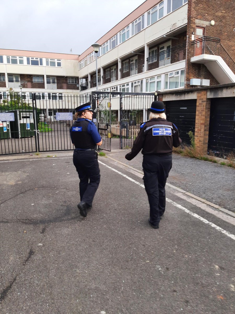 ASPBathNES's tweet image. Keynsham Neighbourhood officers conducted patrols around Tintagel Close and Treetops nursing home in Keynsham today as part of Operation Scorpion.
#antisocialbehaviour #opscorpion #crimereduction👮 🚓