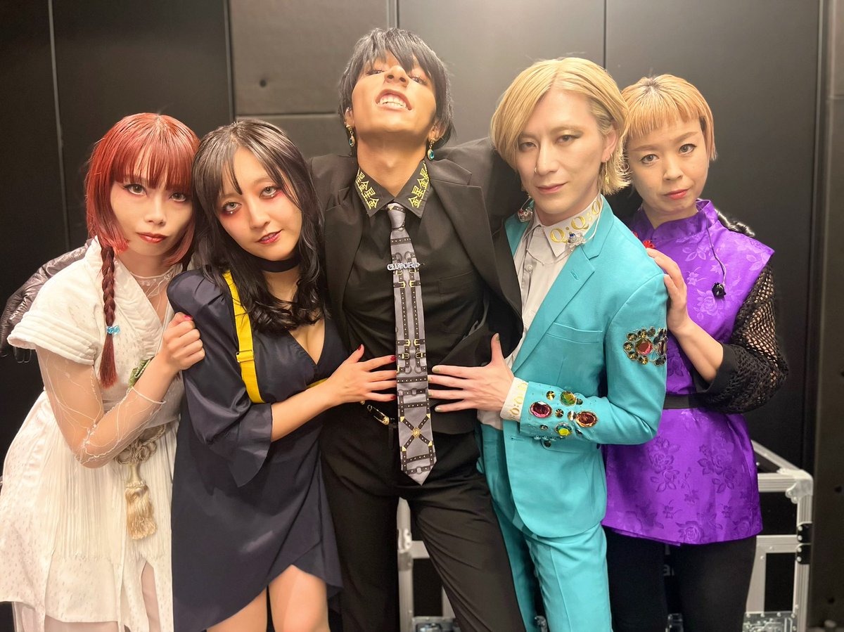 女王蜂 アヴちゃん on X: 
