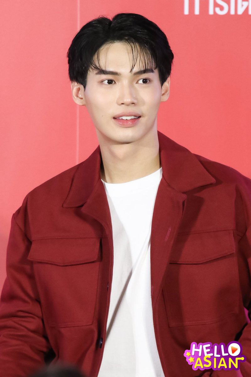 Hello Asian tweet media