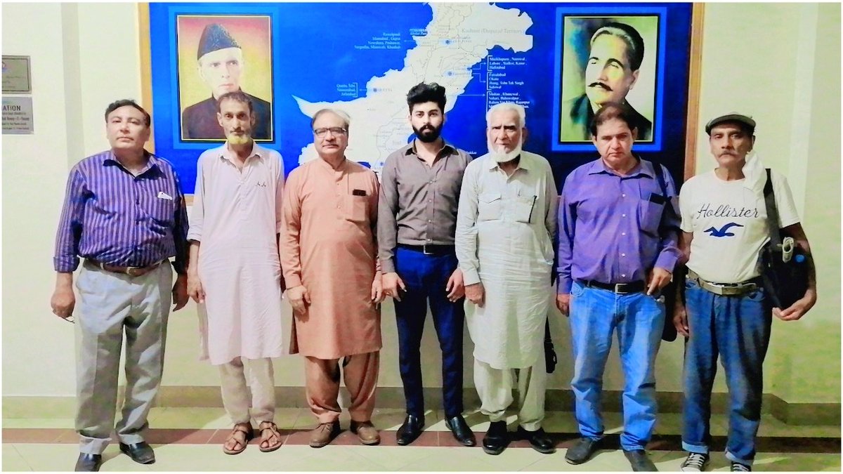 OfficialDrFilms's tweet photo. گورنمنٹ میونسپل لائبریری میں نعتیہ مشاعرہ 
پروفیسر ڈاکٹر ریاض مجید کی صدارت میں اشفاق بابر ، عامر بیتاب، ڈاکٹر سید فرخ بُخاری ( الائیڈ ہسپتال فیصل آباد)، آصف سردار، ایڈووکیٹ ڈاکٹر سیّد عبدالمطلب کی شرکت۔ https://t.co/hyZAlcs7Fp