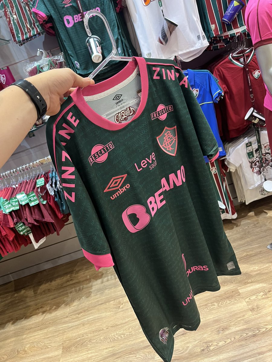 flumidiaoficial's tweet image. Curtiram a nova armadura do Fluminense em homenagem ao Cartola?

Disponível aqui na Loja do Flu no Norte Shopping!