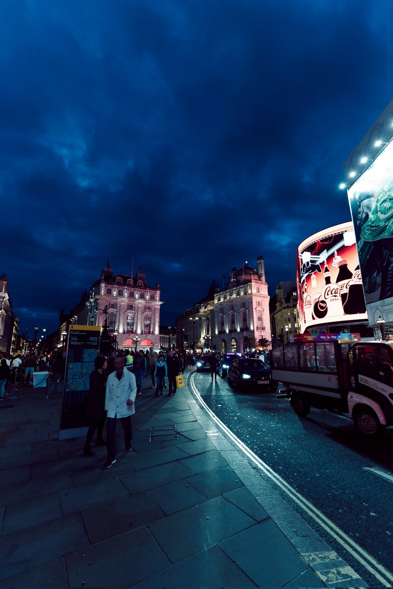 PlasmaticJj's tweet photo. Love a bit of #London #nightphotography 

#streetphotography #londonphotography #sonyalpha #Lightroom #sonycamera #urbanphotography #photography https://t.co/9mJcTcZxMD