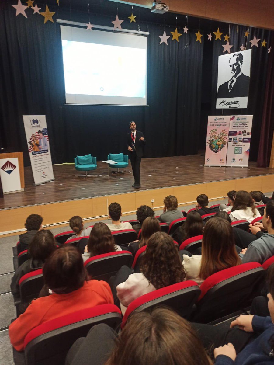 Bahçeşehir Koleji Uluslararası Eğitim Günü" kapsamında kampüsümüz veli, öğrencilerine sunum gerçekleştiren Mentora American School Proje Koordinatörü Lazifa Kariml, Kimya Organizasyondan Berke Koçoğlu ve Genel Merkez Yabancı Diller Direktörü Vahap Işık’a teşekkür ederiz.