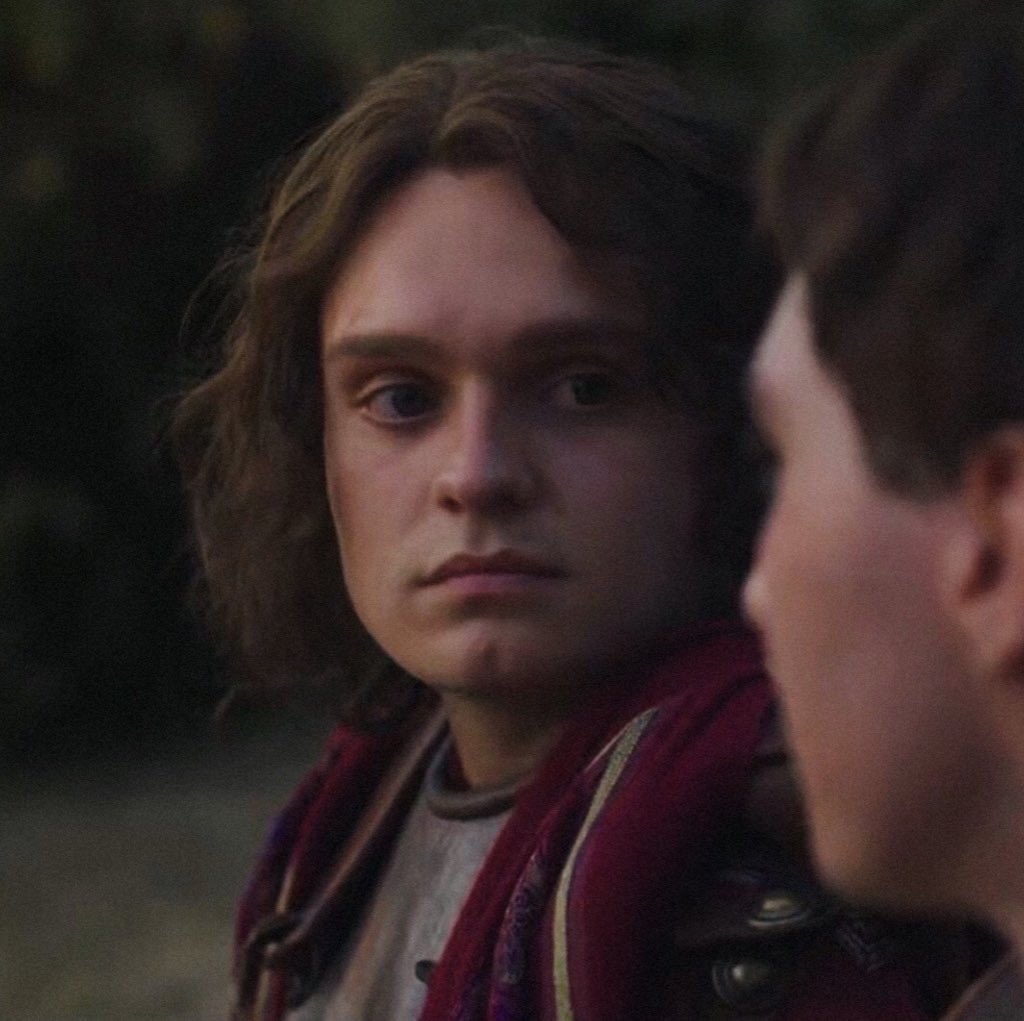 justkwordme's tweet image. the hottest girl you know is currently thinking about tgc as gaius in domina