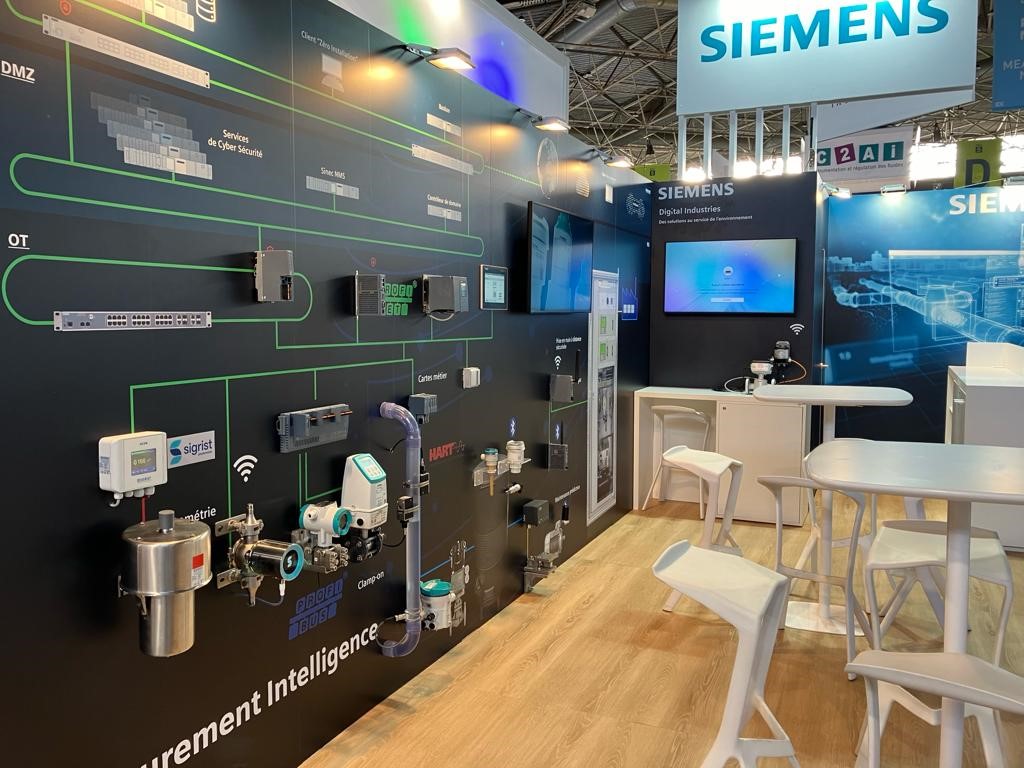 Découvrez l'avenir durable de l'industrie avec #Siemens à @Pollutec 2023! Plongez dans la #digitalisation au stand H5D029. Des appareils de mesure intelligents à la connectivité optimisée, transformez votre usine. Pour en savoir plus : sie.ag/24wMRe #Pollutec2023