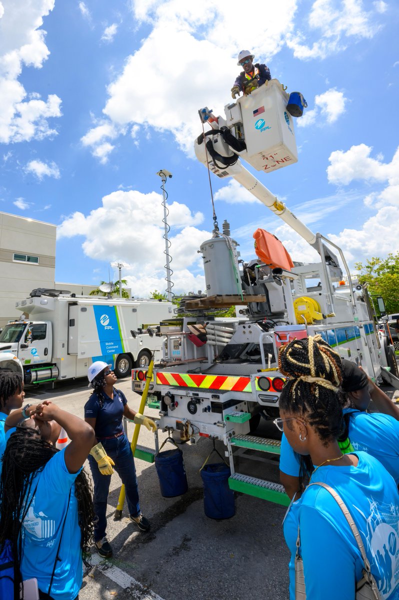 Our NextUP Nuclear program is designed to empower the future leaders of energy by providing students with an educational overview of the nuclear energy industry. We hosted 27 @PathToCollege_ students for a day of activities, including a tour of @insideFPL's Command Center!