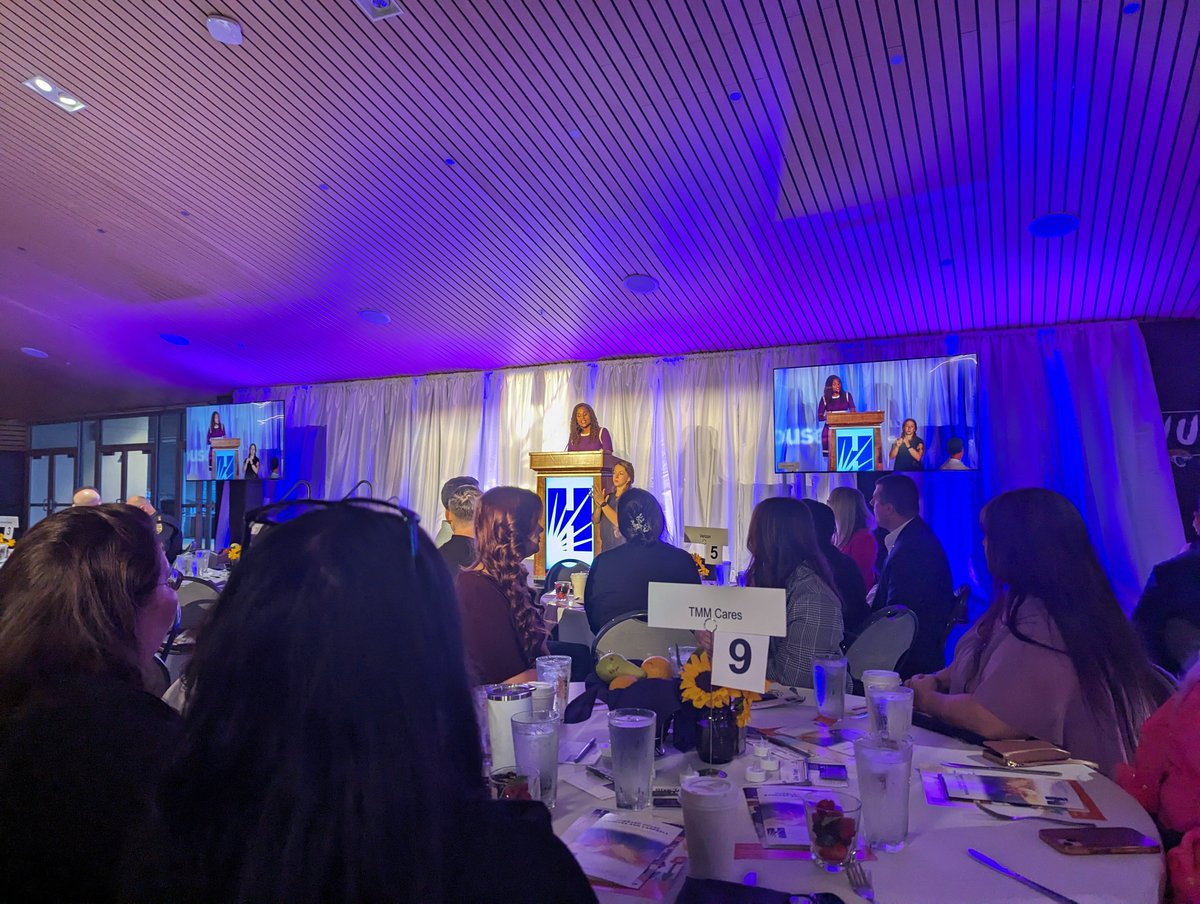 theurbancore's tweet image. Was a privilege to attend the @HubbardHouse breakfast this morning &amp;amp; hear the uplifting stories of survival. PLEASE consider giving to the cause to help save more lives. 11 lives were lost in JAX this year alone.Wear something bright on 10/20 #abrighterday
hubbardhouse.org/donate-now/