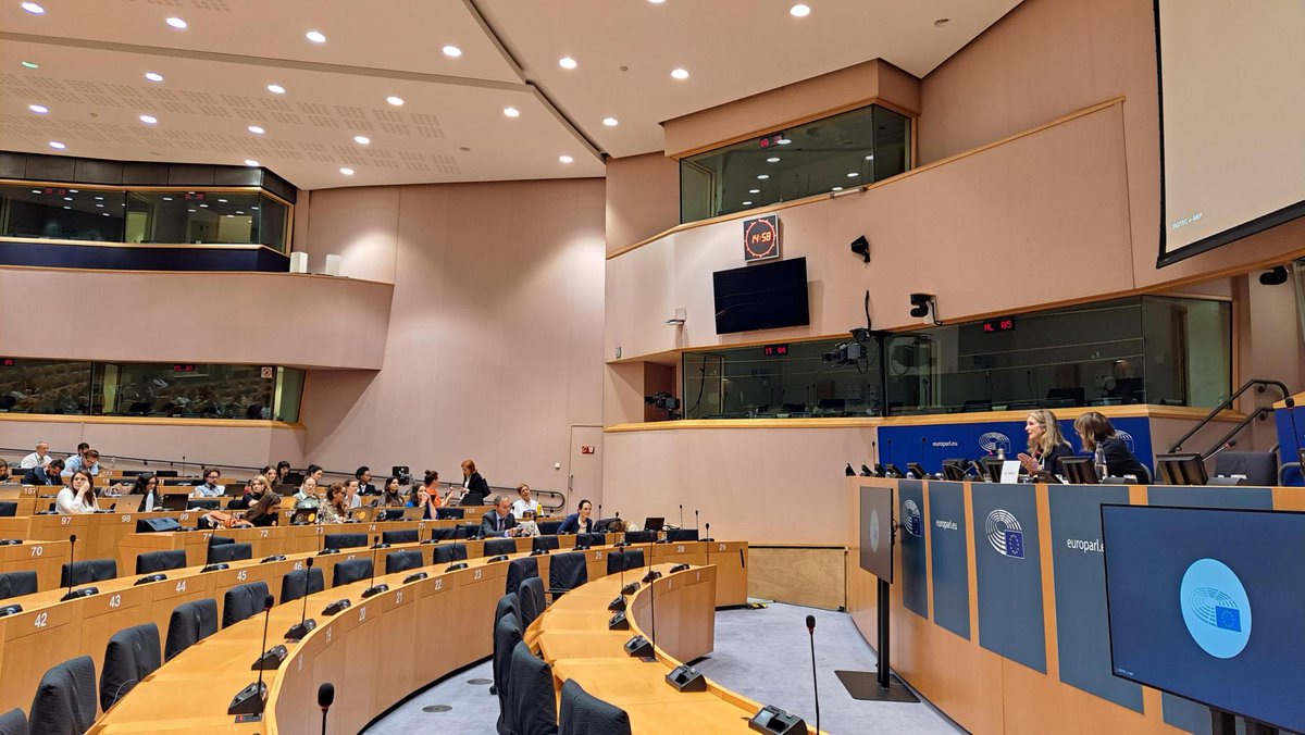 SolarPowerEU's tweet image. 🔴Speaking at the #SolarConnection event, Director-General at @EU_Growth, @JornaKerstin underlines the key point on why we need #Grids4Speed⏩:

&quot;We cannot afford to waste renewable energy in any country because the grid can&apos;t manage it&quot; ❌