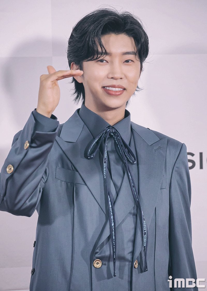 imbcenews's tweet photo. 임영웅, 'Do or HERO' 건행 #더팩트뮤직어워즈 #THEFACTMUSICAWARDS #TMA #임영웅 #LimYoungwoong #건행 [iMBC 움짤+직찍 47장]

⬇️Click Plz⬇️
https://t.co/c9AJBBvrIY https://t.co/3WmzM1dpuV