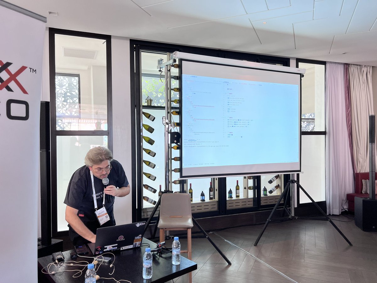 SCIAM (@sciamvox) on Twitter photo Salle comble pour le deep dive #Java #Module de <a href="/kanedafromparis/">Charles Sabourdin</a> et <a href="/antoine_sd/">Antoine Sabot-Durand</a> à #DevoxxMa Salle comble pour le deep dive #Java #Module de <a href="/kanedafromparis/">Charles Sabourdin</a> et <a href="/antoine_sd/">Antoine Sabot-Durand</a> à #DevoxxMa