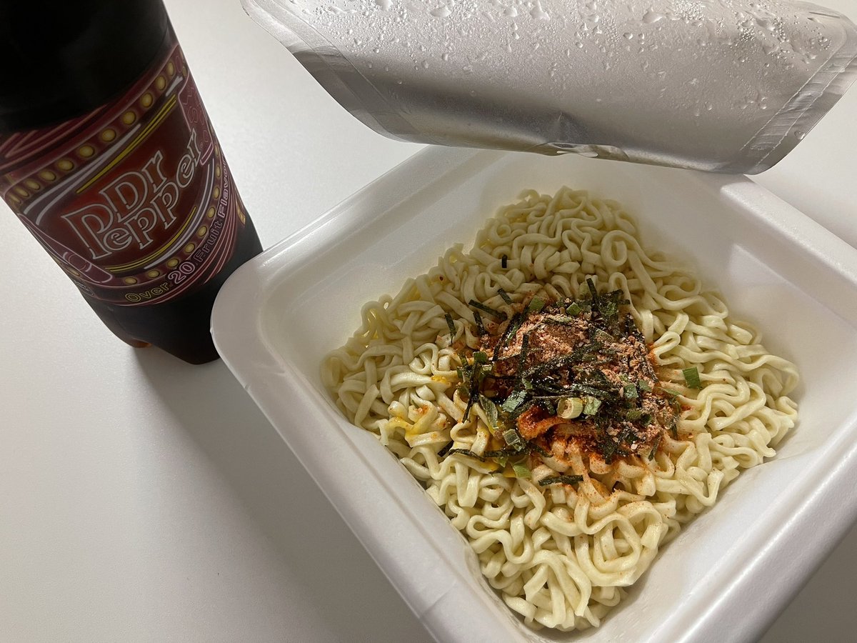 d_d__d_d__'s tweet photo. たまには普段の平日もしっかり食べてるところを載せないとね😁😁😁ちょっと切ないですが🥹🥹🥹🥶🥶🥶 https://t.co/xSHye350jI
