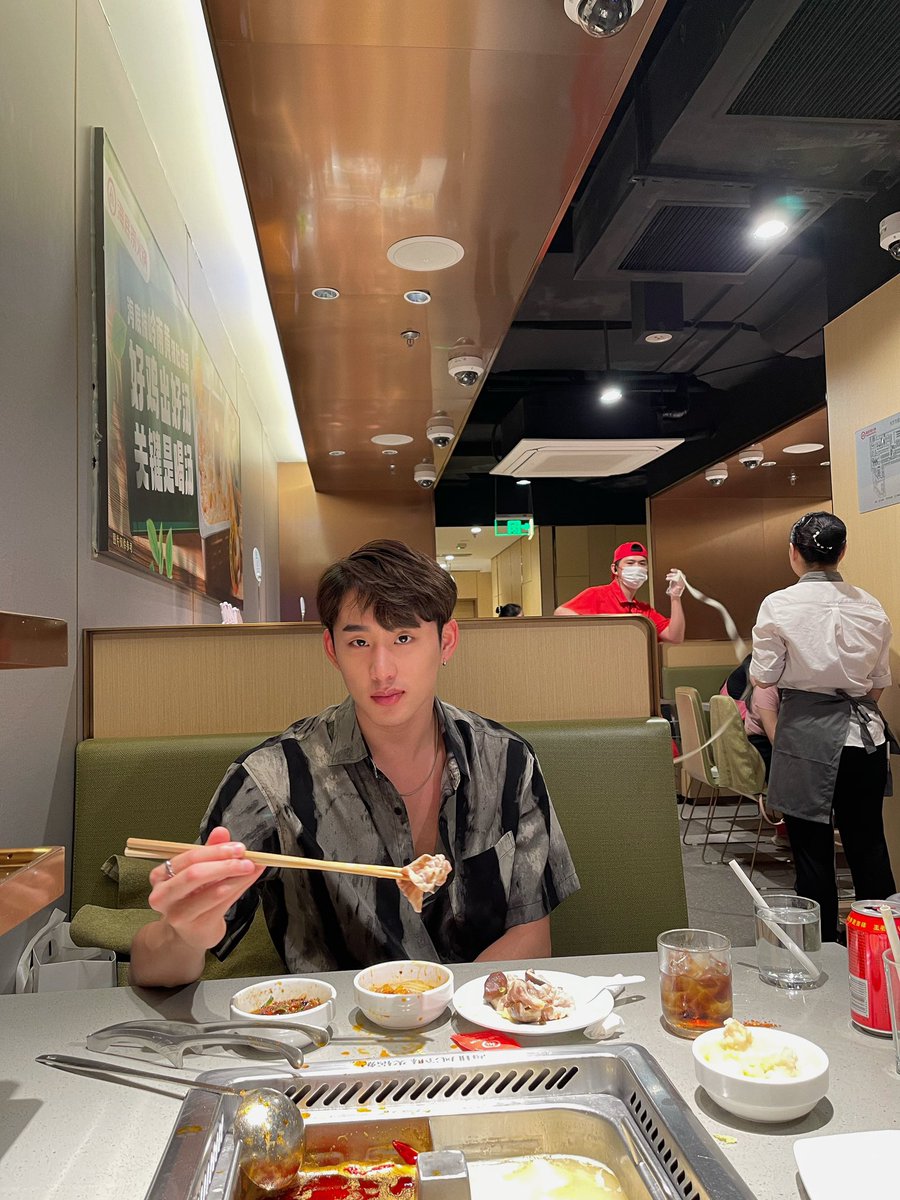 EstRvp's tweet photo. มูมมามม🐽😋 https://t.co/nfZVaSg9ZK