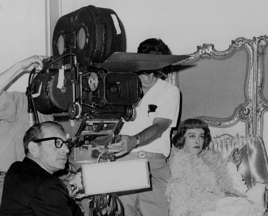 MEHenreid's tweet image. DEAD RINGER! Today, October 11 1:45pm EST on TCM! Directed by my father…with Bette Davis, Peter Lawford, Karl Malden..and me! What great memories! @tcm @_BetteDavis #PaulHenreid