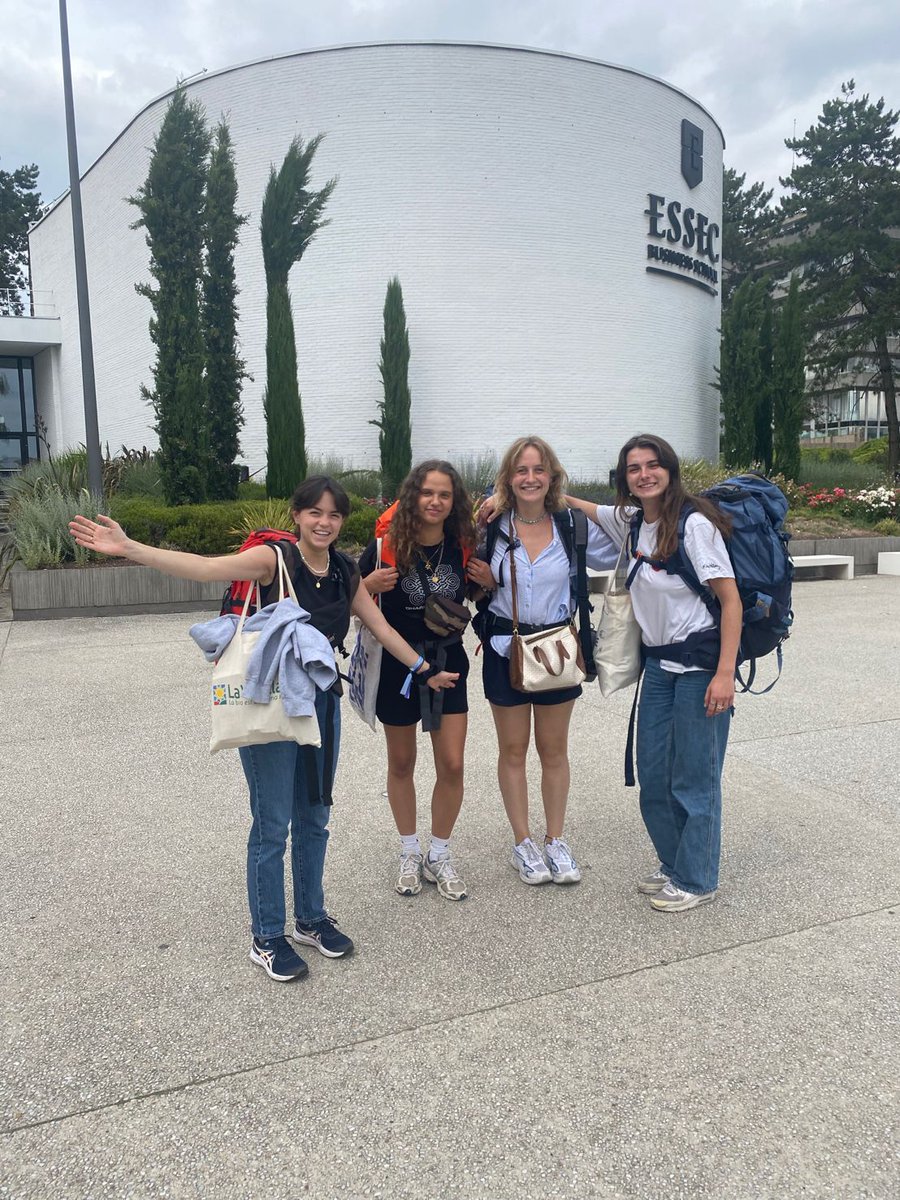 ESSEC Together tweet media